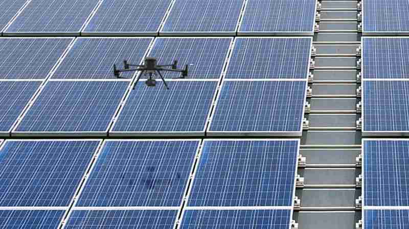 汇旺支付以无人机搭配IR Sensor热显像技术进行全方面模块健检，，，，有效降低人力成本并提升发电量